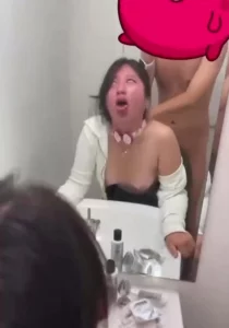 你这么骚你男友知道么大奶长腿性感骚母狗背着男友沦为胯下玩物
