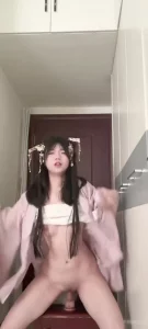 视频调教精致妆造汉服反差母狗自慰