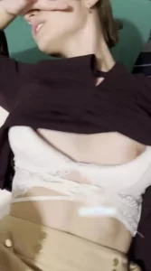 你这么骚  你男友知道么 湿的一塌糊涂