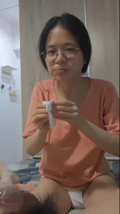 约炮良家少妇，长的一般但是身材很极品奶子很大皮肤很白