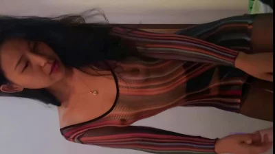 极品熟女人妻穿着性感的睡衣被操出白浆