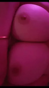 爆乳骚妇