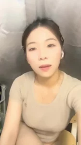 【章哥经典】现在大学生胆子真大，在寝室里裸聊