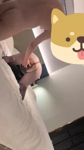 与大学清纯女友酒店开房