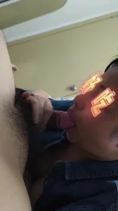 给客人无套口交